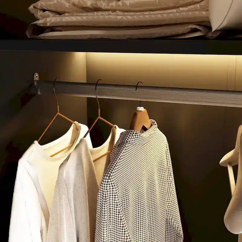 Modern Aluminum Framed Wardrobe: Spacious Design with LED Armoires